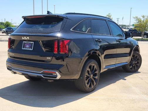 Ebony Black 2023 Kia Sorento SX