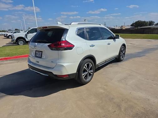 2017 Nissan Rogue SL