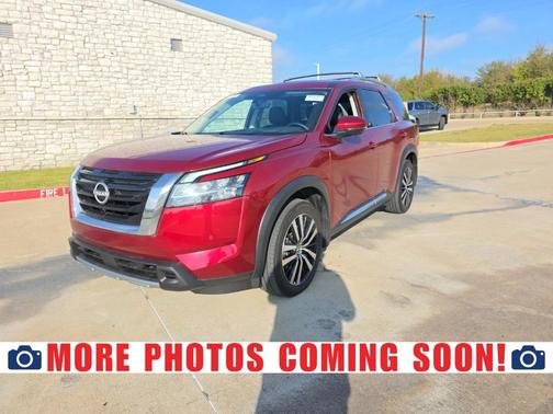 2024 Nissan Pathfinder Platinum