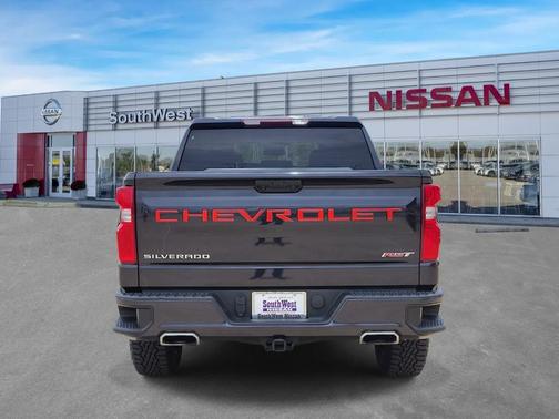Dark Ash Metallic 2022 Chevrolet Silverado 1500 RST