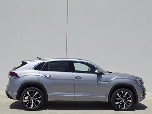 Silver Bird Metallic 2024 Volkswagen Atlas Cross Sport 2.0T SEL Premium R-Line