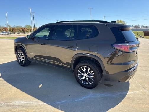 Deep Bronze Metallic 2024 GMC Acadia AT4