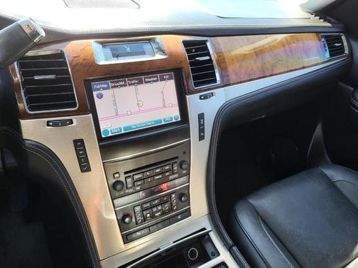 2013 Cadillac Escalade Platinum Edition