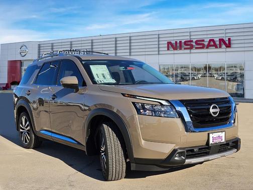 2025 Nissan Pathfinder Platinum
