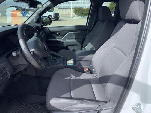 Ice 2025 Toyota Tacoma SR