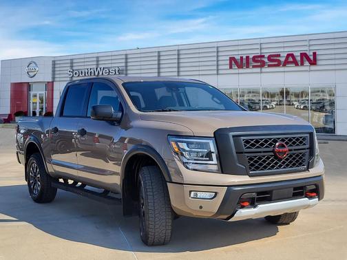 2024 Nissan Titan PRO-4X