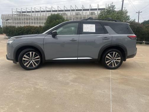 Gray 2 Tone 2022 Nissan Pathfinder Platinum