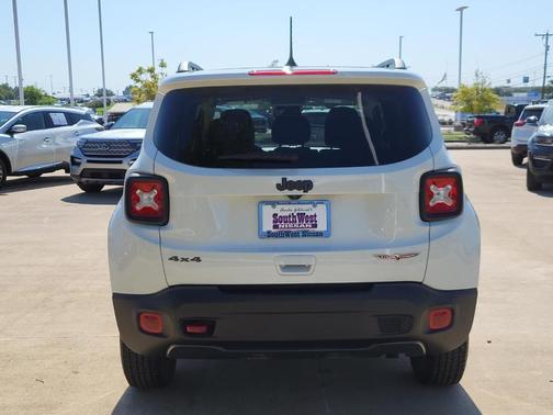 2022 Jeep Renegade Trailhawk