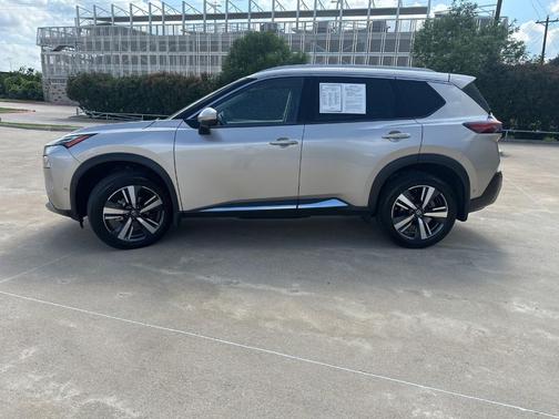 Champagne Silver 2021 Nissan Rogue Platinum