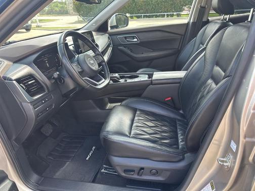 Champagne Silver 2021 Nissan Rogue Platinum