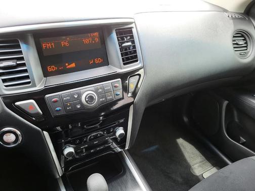 Cayenne Red 2016 Nissan Pathfinder S