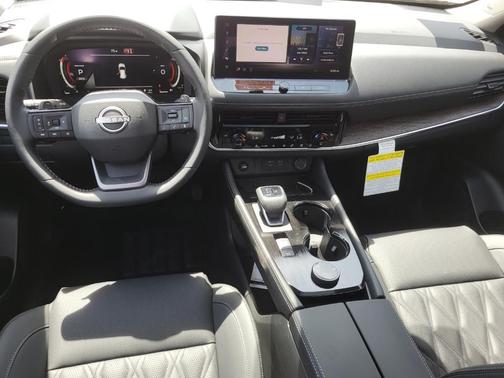 2t Chpn Blk Roo 2026 Nissan Rogue Platinum