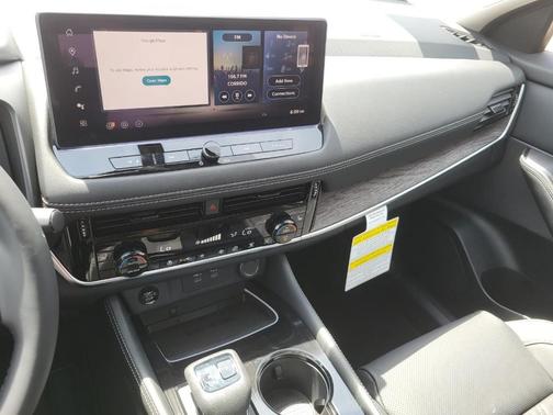 2t Chpn Blk Roo 2026 Nissan Rogue Platinum