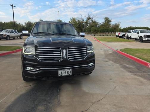 2016 Lincoln Navigator Select