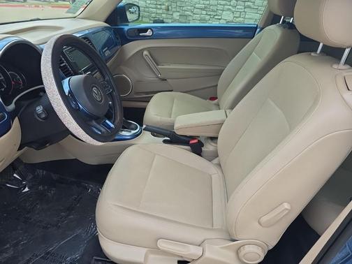 2019 Volkswagen Beetle 2.0T SE