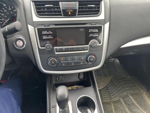 Gun Metallic 2016 Nissan Altima 3.5 SR