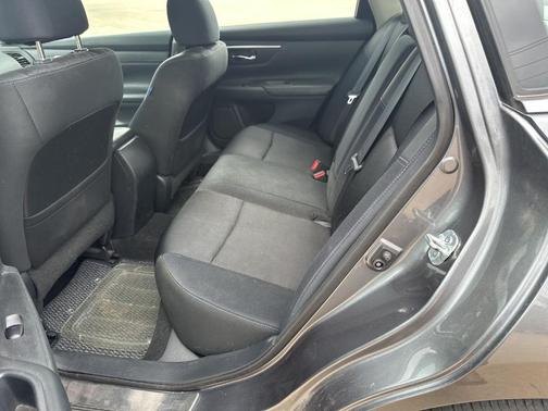 Gun Metallic 2016 Nissan Altima 3.5 SR