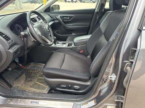 Gun Metallic 2016 Nissan Altima 3.5 SR