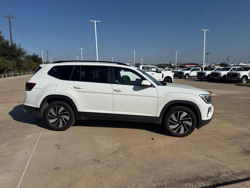 2024 Volkswagen Atlas 2.0T SE w/Technology