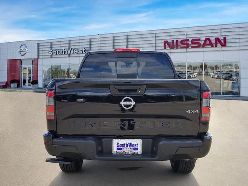2025 Nissan Frontier SV