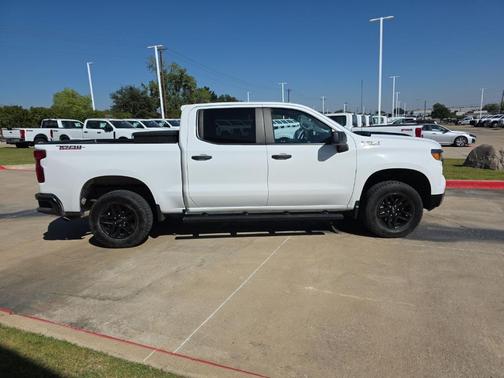 2022 Chevrolet Silverado 1500 Custom Trail Boss