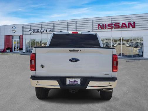 Oxford White 2023 Ford F-150 XLT