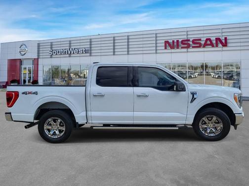 Oxford White 2023 Ford F-150 XLT