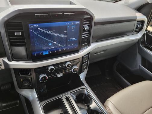 Oxford White 2023 Ford F-150 XLT