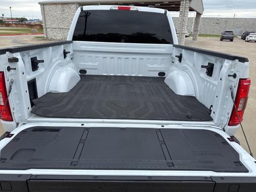 Oxford White 2023 Ford F-150 XLT