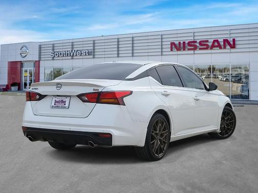 2025 Nissan Altima SR