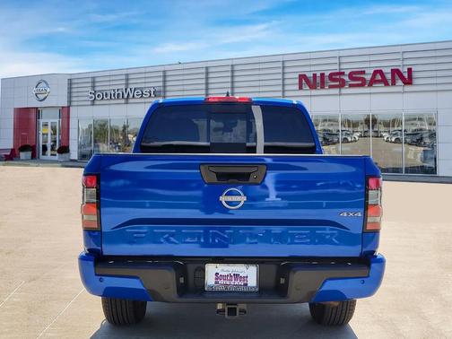 2025 Nissan Frontier SV