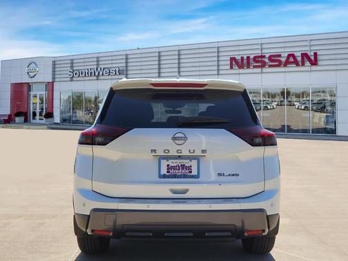 2024 Nissan Rogue SL