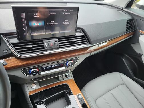 2022 Audi Q5 45 S line quattro Premium
