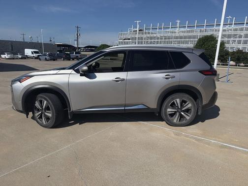 Champagne Silver 2023 Nissan Rogue Platinum