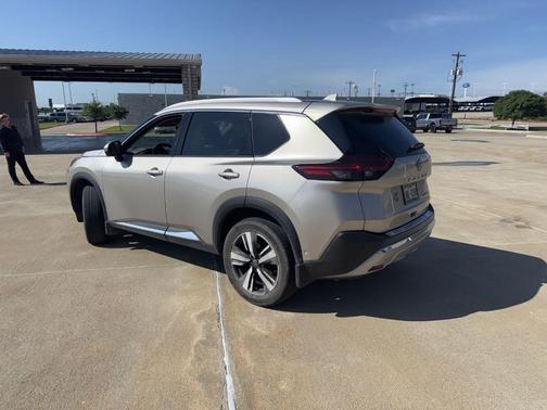 Champagne Silver 2023 Nissan Rogue Platinum