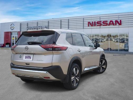 Champagne Silver 2023 Nissan Rogue Platinum