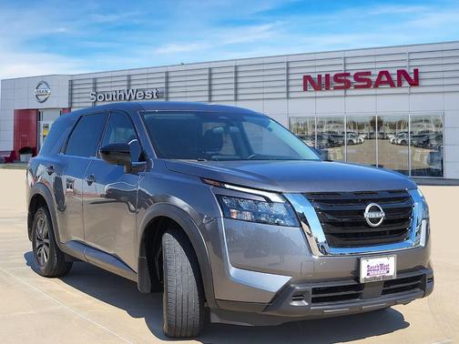2023 Nissan Pathfinder S