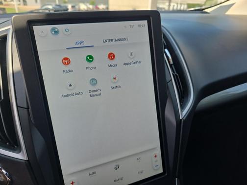 2022 Ford Edge SE