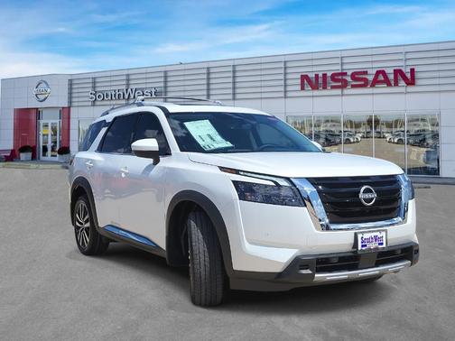 2025 Nissan Pathfinder Platinum