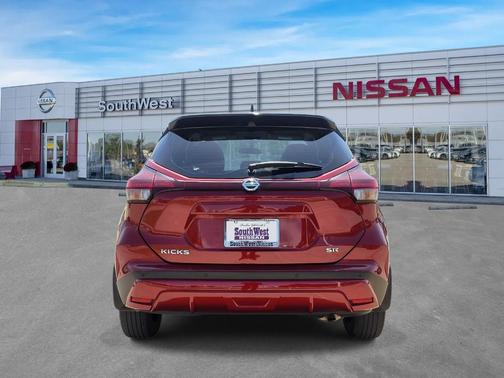 Red 2021 Nissan Kicks SR
