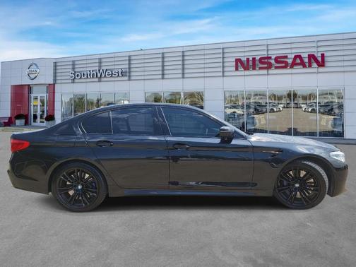 Black Sapphire Metallic 2018 BMW M5 Base