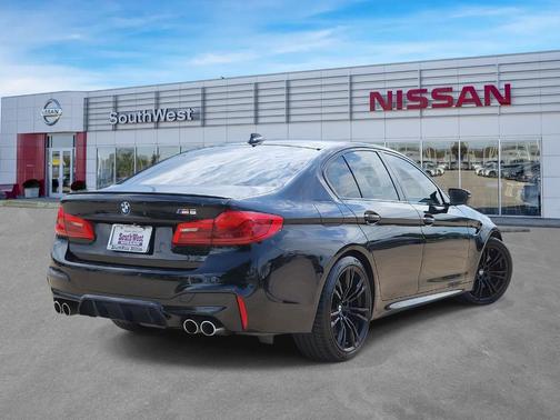 Black Sapphire Metallic 2018 BMW M5 Base