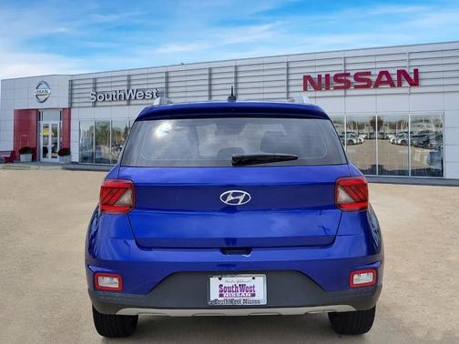 2023 Hyundai VENUE SEL
