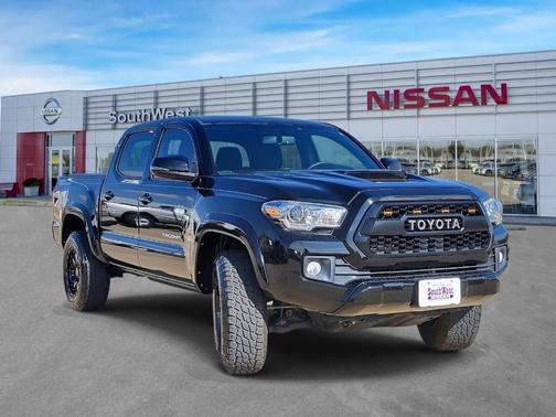 2017 Toyota Tacoma TRD Sport