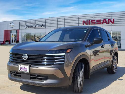 2025 Nissan Kicks S