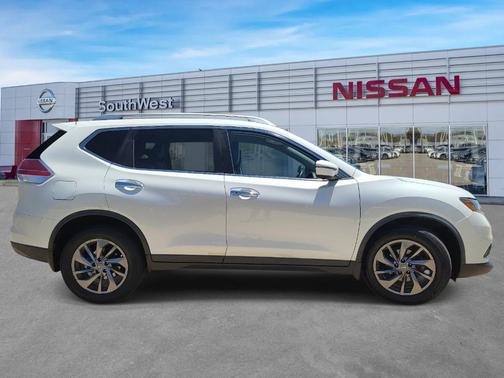 Pearl White 2016 Nissan Rogue SL