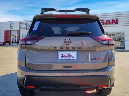 2025 Nissan Rogue Rock Creek