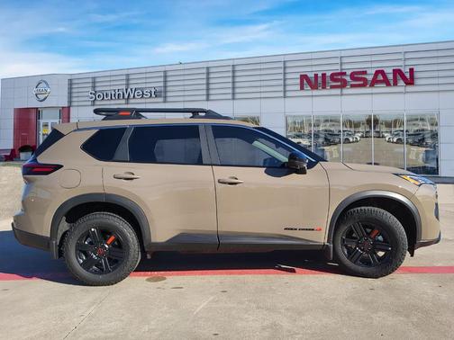 2025 Nissan Rogue Rock Creek