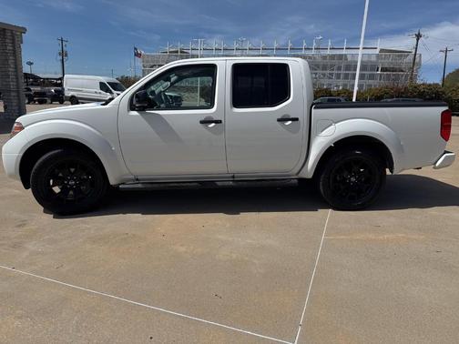 2021 Nissan Frontier SV