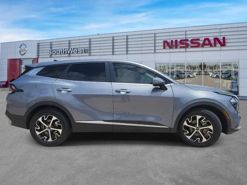 Everlasting Silver 2023 Kia Sportage EX